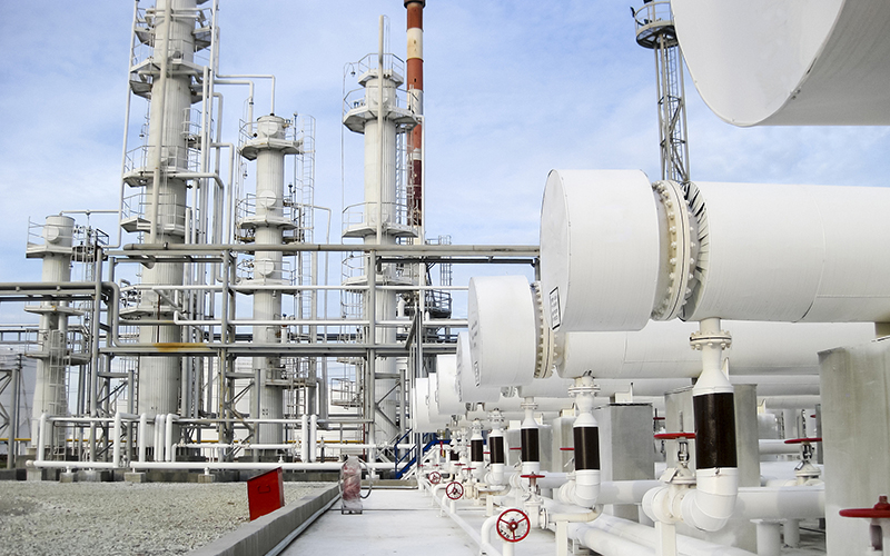 炼油厂的热交换器、炼油设备